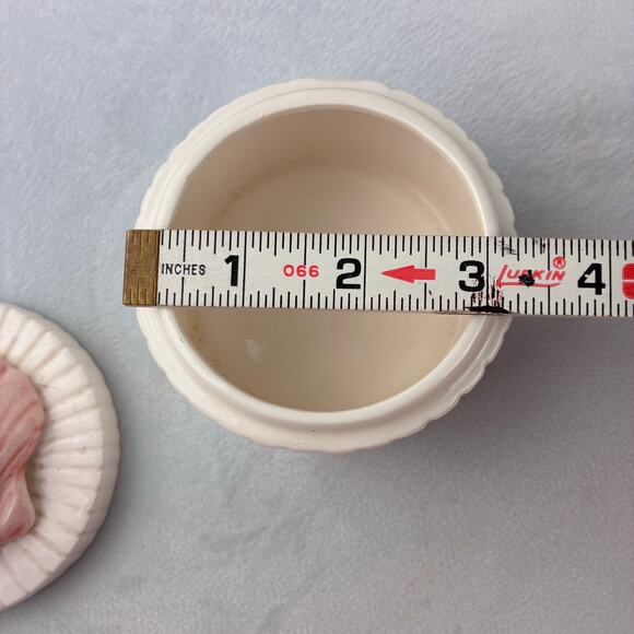 Fits & Floyd Hand Painted Coquille Trinket Dish W/Lid Pink White Scalloped Shell - Picture 2 of 7